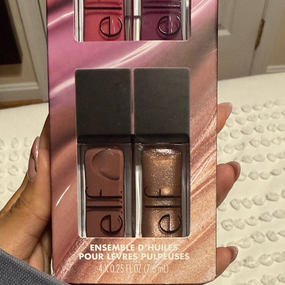 ELF Glow Reviver Plumping Lip Oil Kit - Picture 3 of 5
